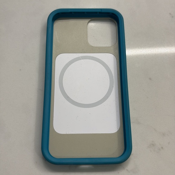 OtterBox Slim Case with MagSafe for Apple iPhone 12/12 Pro - Picture 2 of 4